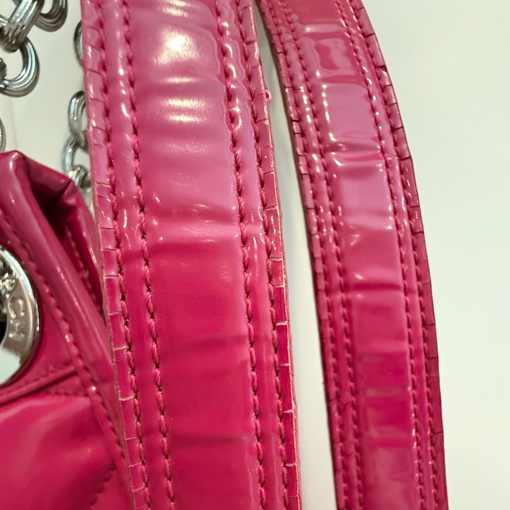 🩷 SOLD - Coach Poppy Liquid Gloss Patent Leather Hot Pink Convertible Bag - Picture 12 of 17
